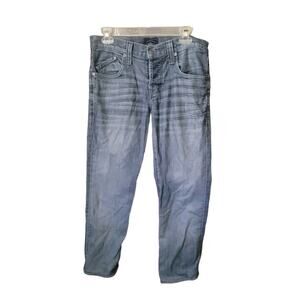 Rock & Republic Women's Jeans Size 31R&R Logo on back‎ with embroidered pockets